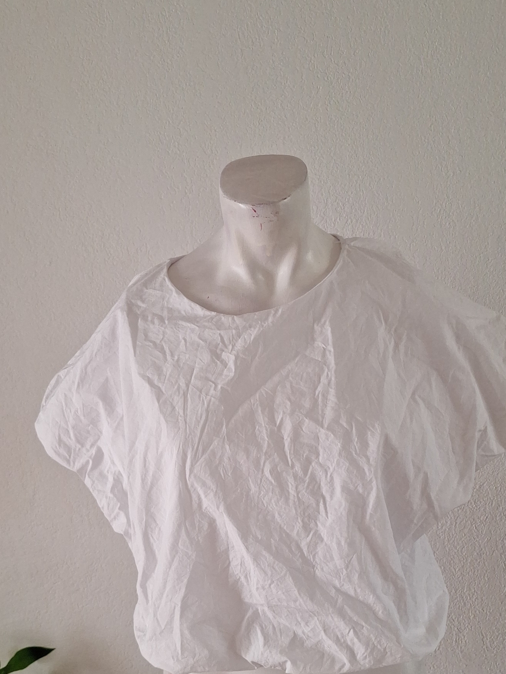 Relaxed Scoop-Neck White Tunic Top